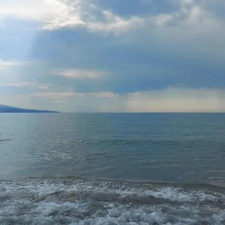 アパート Aphrodite Park